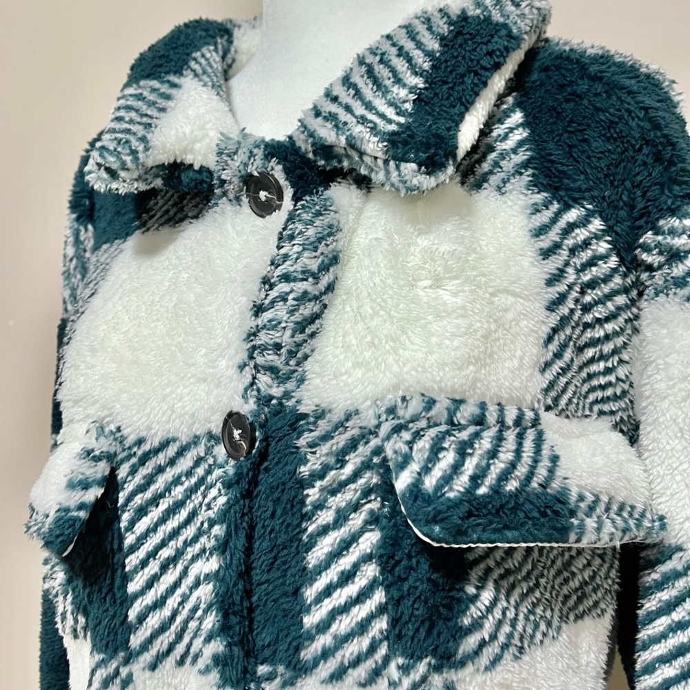 Dark Green and White Long Plush Teddy Jacket | Size XL | NWT